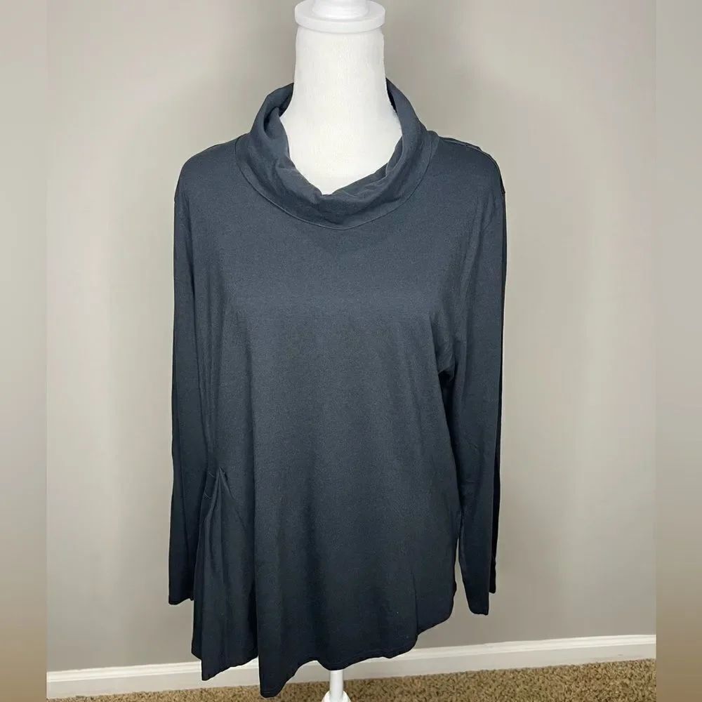 Soft surrounding top